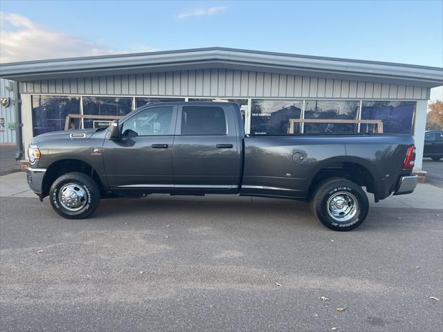 2024 RAM Ram 3500 RAM 3500 TRADESMAN CREW CAB 4X4 8 BOX