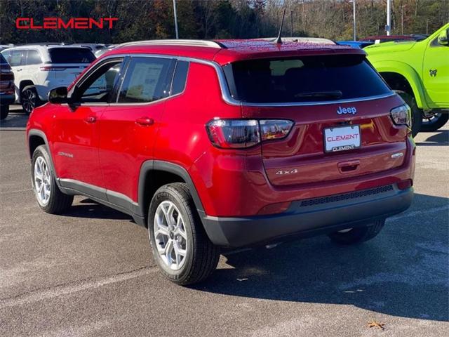 2025 Jeep Compass COMPASS LATITUDE 4X4