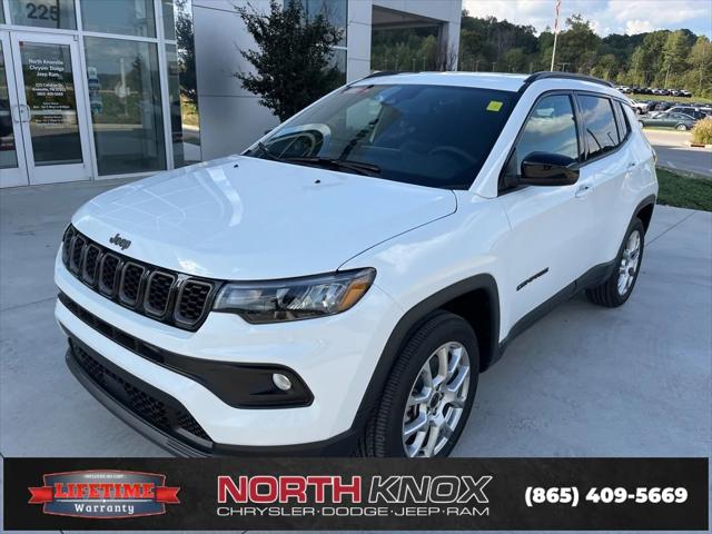 2025 Jeep Compass COMPASS LATITUDE 4X4