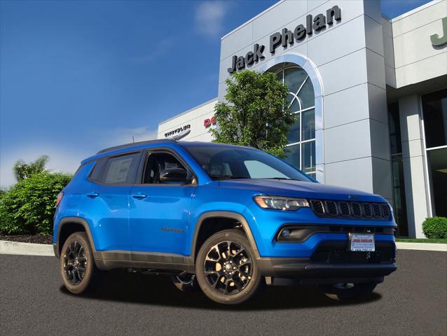 2025 Jeep Compass COMPASS LATITUDE 4X4