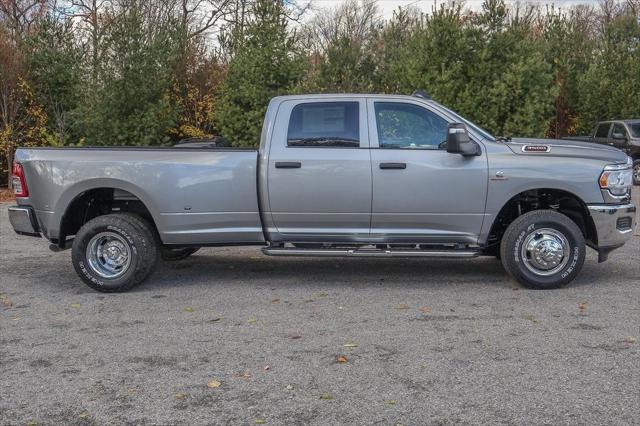 2024 RAM Ram 3500 RAM 3500 TRADESMAN CREW CAB 4X4 8 BOX