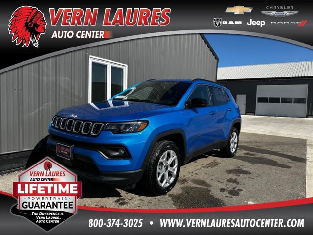 2025 Jeep Compass COMPASS LATITUDE 4X4