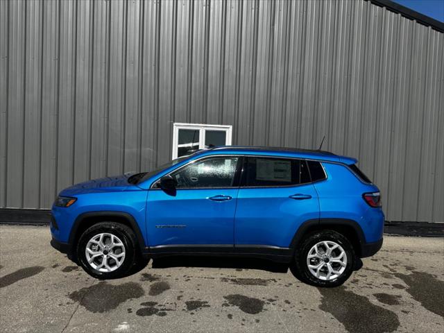 2025 Jeep Compass COMPASS LATITUDE 4X4