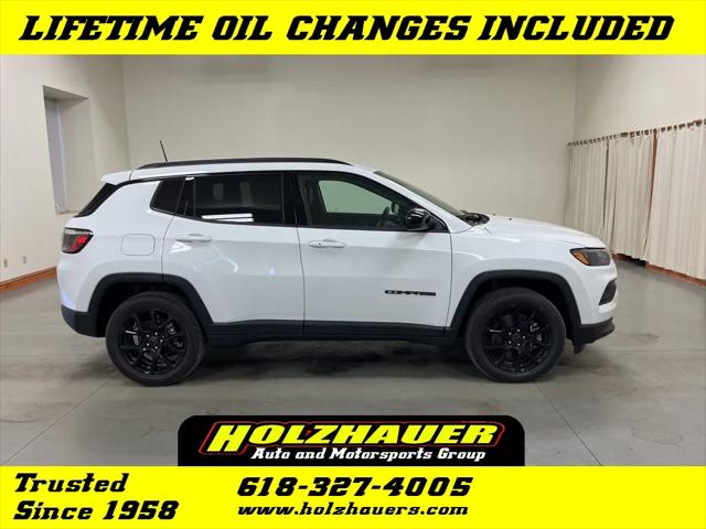 2025 Jeep Compass COMPASS LATITUDE 4X4