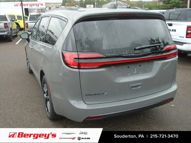 2024 Chrysler Pacifica PACIFICA TOURING L