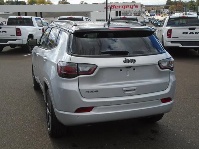2025 Jeep Compass COMPASS LIMITED 4X4