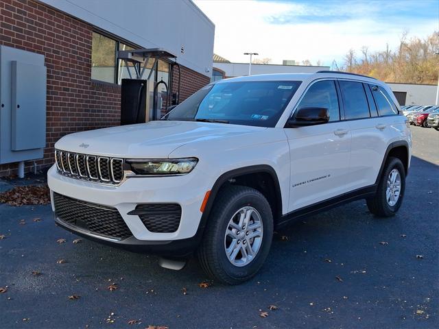 2024 Jeep Grand Cherokee GRAND CHEROKEE LAREDO 4X4