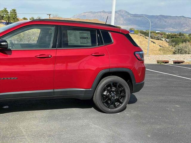 2025 Jeep Compass COMPASS LATITUDE 4X4