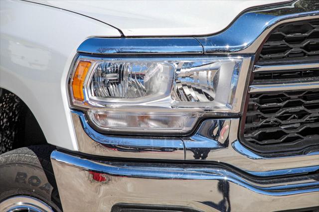 2024 RAM Ram 3500 Chassis Cab RAM 3500 TRADESMAN CREW CAB CHASSIS 4X4 60 CA