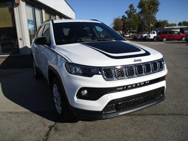 2025 Jeep Compass COMPASS LATITUDE 4X4