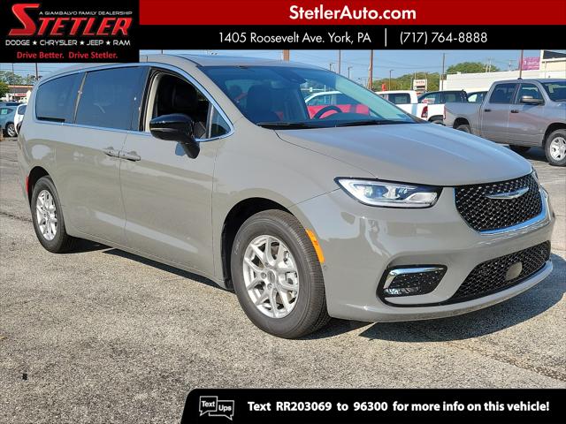 2024 Chrysler Pacifica PACIFICA TOURING L