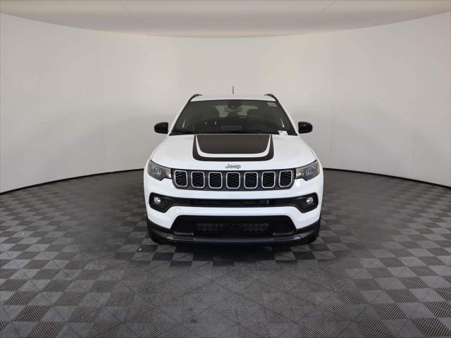 2025 Jeep Compass COMPASS LATITUDE 4X4