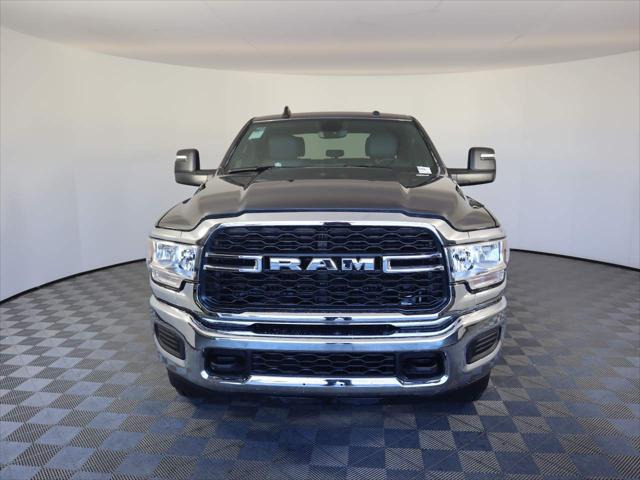 2024 RAM Ram 3500 RAM 3500 TRADESMAN CREW CAB 4X4 64 BOX 2024 RAM Ram 3500 RAM 3500 TRADESMAN CREW CAB 4X4 64 BOX