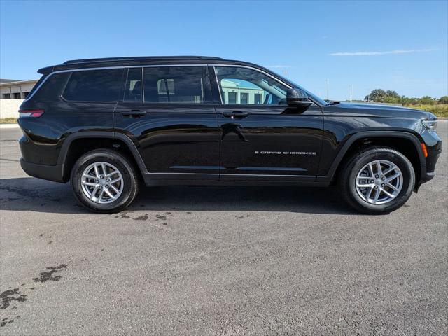 2024 Jeep Grand Cherokee GRAND CHEROKEE L LAREDO X 4X4