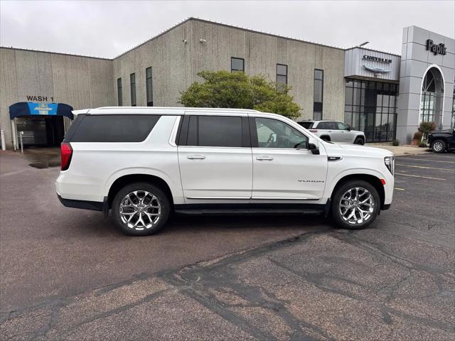 2022 GMC Yukon XL 4WD SLT for sale in Luverne, MN