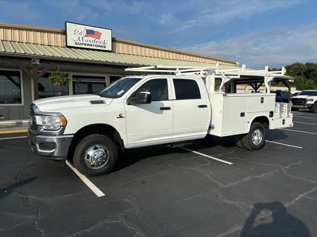 2024 RAM Ram 3500 Chassis Cab RAM 3500 TRADESMAN CREW CAB CHASSIS 4X4 60 CA