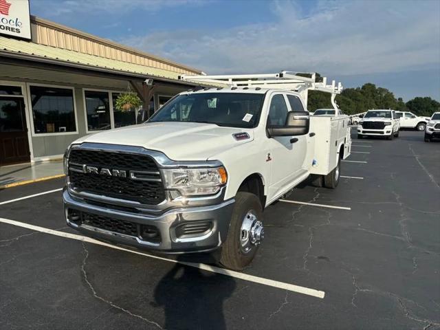 2024 RAM Ram 3500 Chassis Cab RAM 3500 TRADESMAN CREW CAB CHASSIS 4X4 60 CA