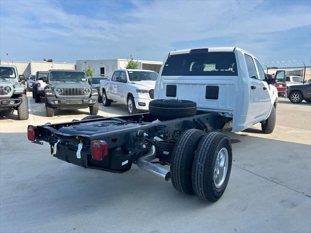 2024 RAM Ram 3500 Chassis Cab RAM 3500 TRADESMAN CREW CAB CHASSIS 4X4 60 CA