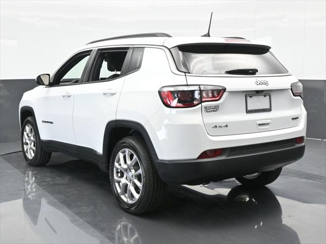 2024 Jeep Compass Latitude Lux FWD