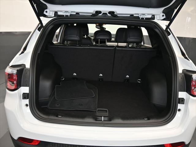 2024 Jeep Compass Latitude Lux FWD