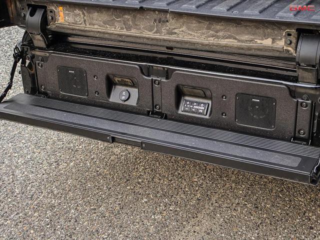 2023 GMC Sierra 1500 4WD Crew Cab Short Box AT4X