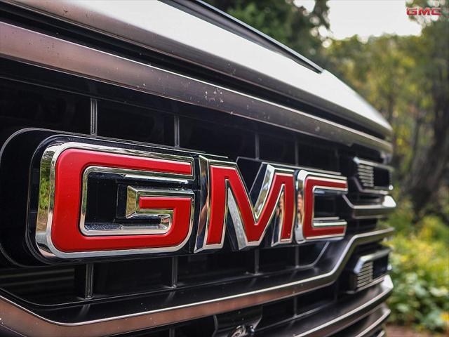 2023 GMC Sierra 1500 4WD Crew Cab Short Box AT4X
