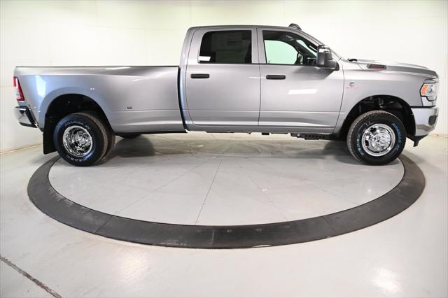 2024 RAM Ram 3500 RAM 3500 TRADESMAN CREW CAB 4X4 8 BOX