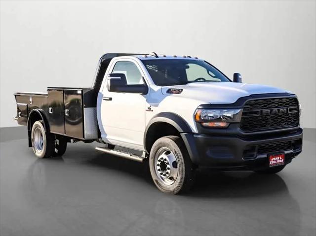 2024 Ram 4500 Chassis Tradesman/SLT