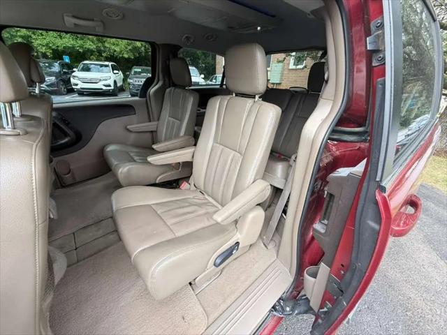 2014 Chrysler Town & Country Touring