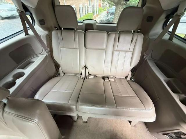 2014 Chrysler Town & Country Touring