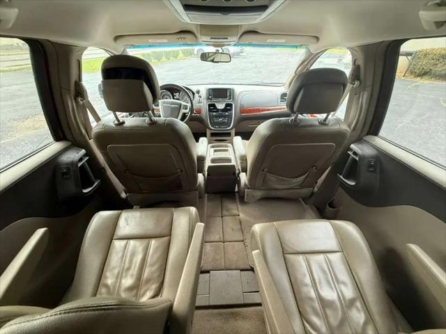 2014 Chrysler Town & Country Touring
