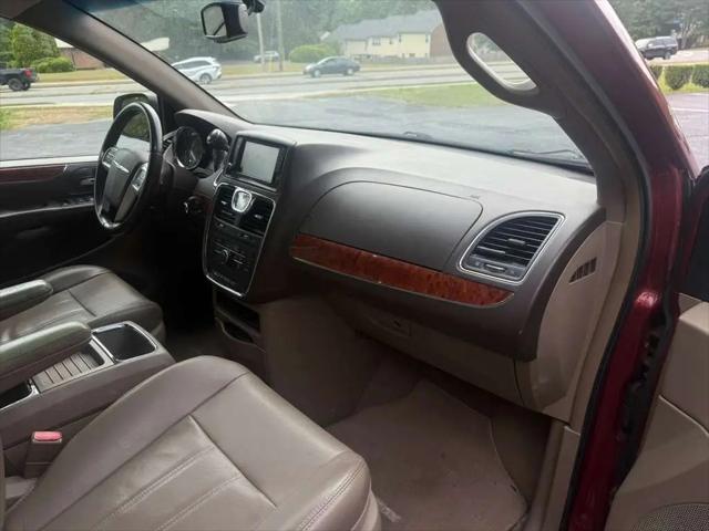 2014 Chrysler Town & Country Touring