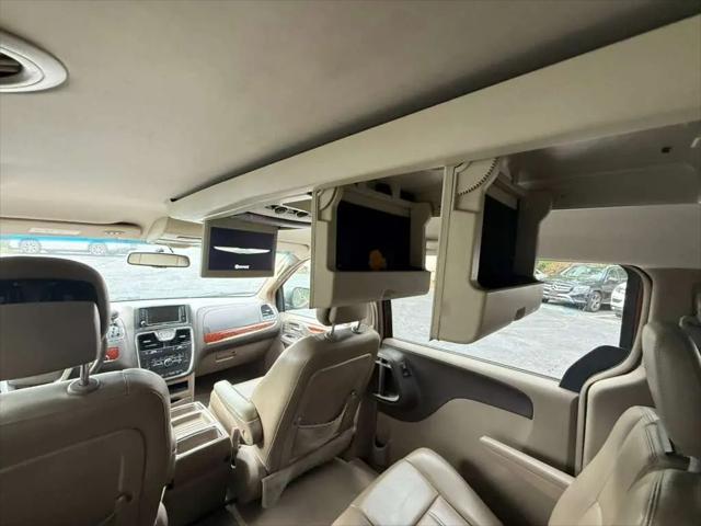 2014 Chrysler Town & Country Touring