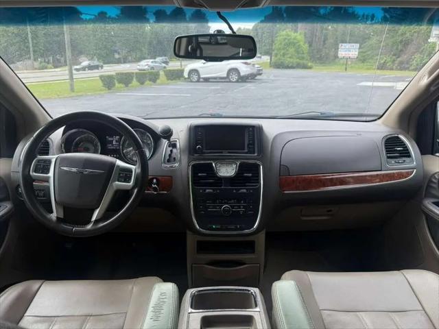 2014 Chrysler Town & Country Touring