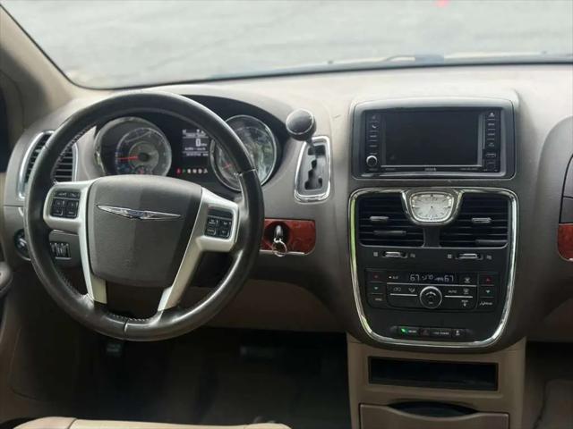 2014 Chrysler Town & Country Touring