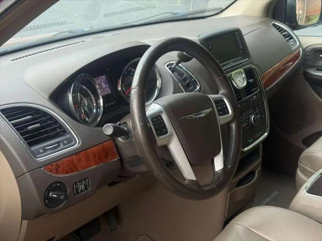 2014 Chrysler Town & Country Touring