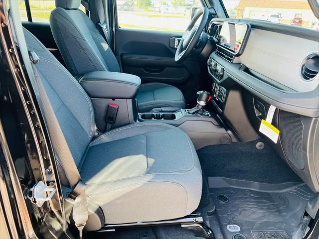 2024 Jeep Wrangler 4-Door Sahara 4x4