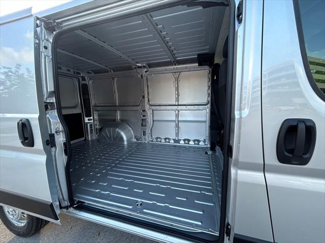 2025 RAM Ram ProMaster RAM PROMASTER 2500 TRADESMAN CARGO VAN LOW ROOF 136 WB