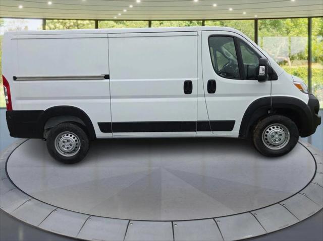 2025 RAM Ram ProMaster RAM PROMASTER 2500 TRADESMAN CARGO VAN LOW ROOF 136 WB