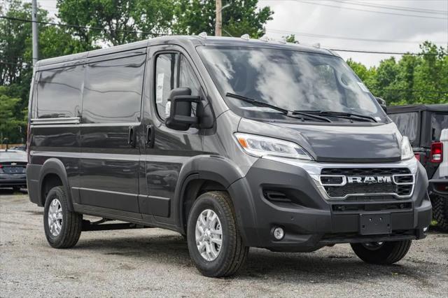 2025 RAM Ram ProMaster RAM PROMASTER 1500 SLT CARGO VAN LOW ROOF 136 WB