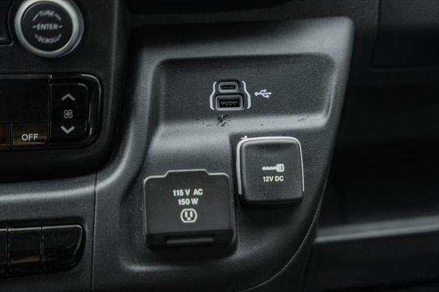 2025 Ram ProMaster Cargo Van SLT Low Roof 136" WB