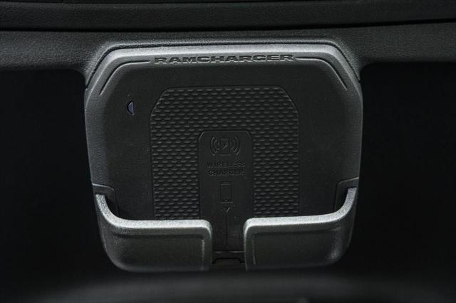 2025 Ram ProMaster Cargo Van SLT Low Roof 136" WB