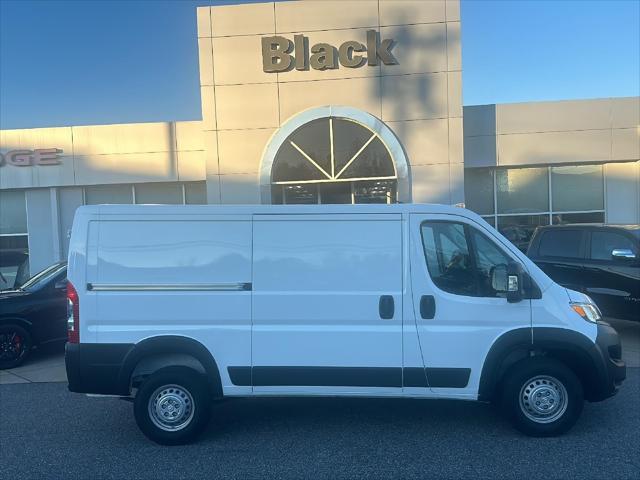 2025 RAM Ram ProMaster RAM PROMASTER 1500 TRADESMAN CARGO VAN LOW ROOF 136 WB