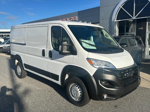 2025 RAM Ram ProMaster RAM PROMASTER 1500 TRADESMAN CARGO VAN LOW ROOF 136 WB