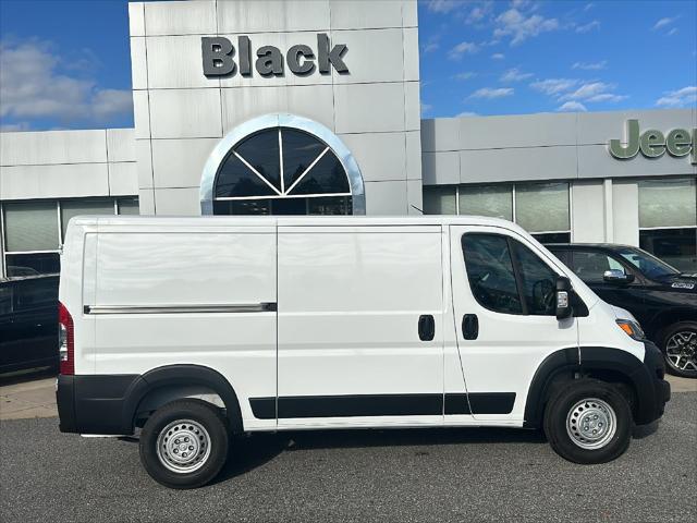 2025 RAM Ram ProMaster RAM PROMASTER 2500 TRADESMAN CARGO VAN LOW ROOF 136 WB