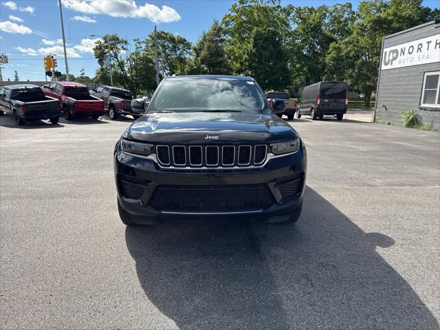 2024 Jeep Grand Cherokee GRAND CHEROKEE LAREDO X 4X4 2024 Jeep Grand Cherokee GRAND CHEROKEE LAREDO X 4X4