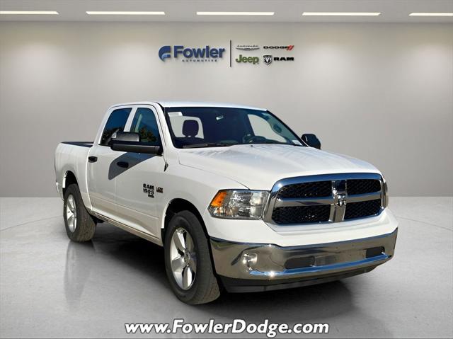 2024 RAM Ram 1500 Classic RAM 1500 CLASSIC TRADESMAN CREW CAB 4X4 57 BOX