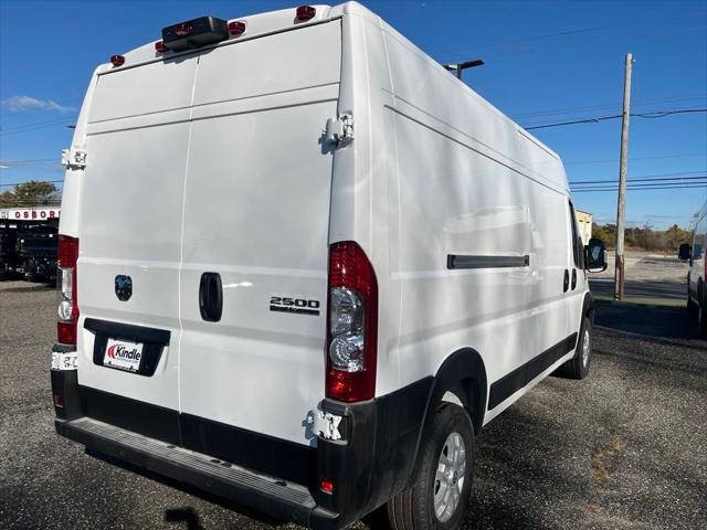2025 Ram ProMaster Cargo Van SLT High Roof 159" WB