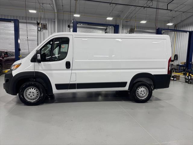 2025 RAM Ram ProMaster RAM PROMASTER 3500 TRADESMAN CARGO VAN LOW ROOF 136 WB