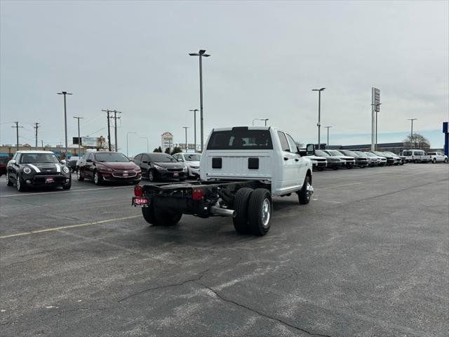 2024 RAM Ram 3500 Chassis Cab RAM 3500 TRADESMAN CREW CAB CHASSIS 4X4 60 CA